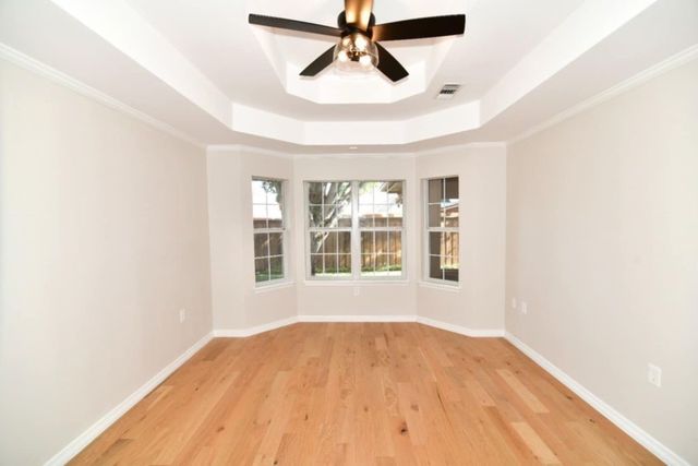 704 Mcmurry Drive, Waxahachie, TX 75165