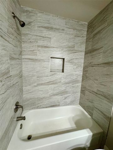 915 Hartsdale Drive, Dallas, TX 75211