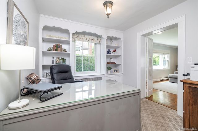 22 Oakdale Road, Rockville Centre, NY 11570