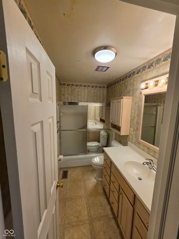 6085 Northland Road, Indianapolis, IN 46228