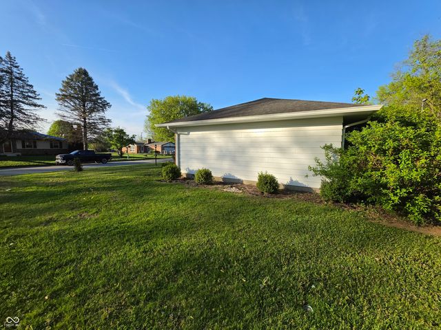 6085 Northland Road, Indianapolis, IN 46228