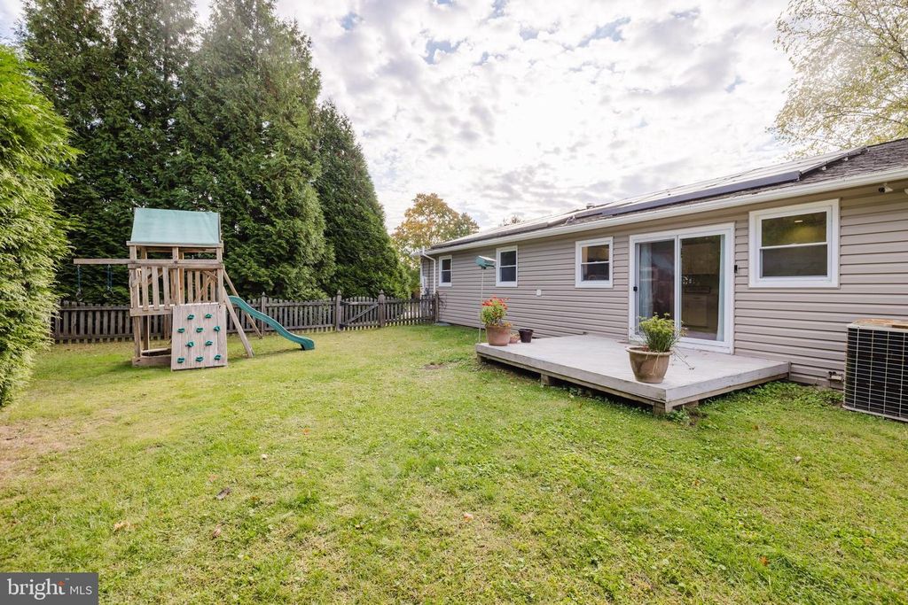 114 COUNTRY LN, Lutherville Timonium, MD 21093