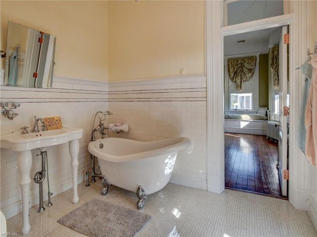 345 S Church ST, Smithfield, VA 23430