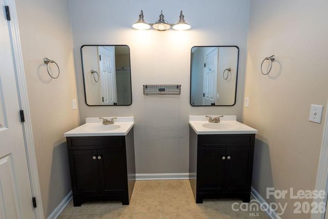 6337 Elderslie Drive, Charlotte, NC 28269