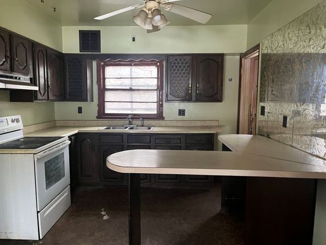 2312 S Central Avenue, Rockford, IL 61102