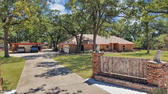 725 Greenwood Cut Off Road, Weatherford, TX 76088