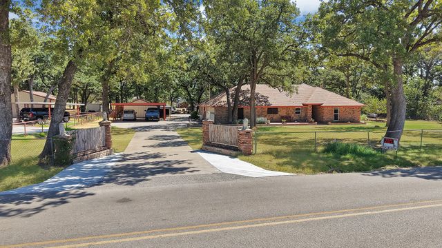 725 Greenwood Cut Off Road, Weatherford, TX 76088