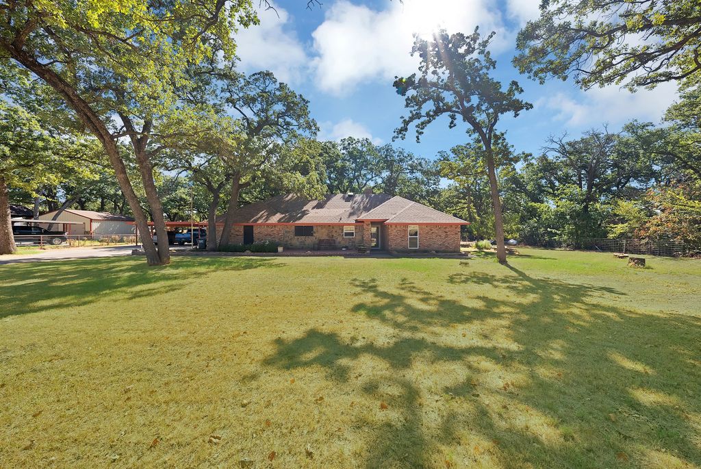 725 Greenwood Cut Off Road, Weatherford, TX 76088