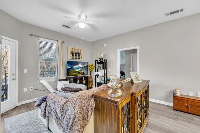 870 Mayson Turner NW Road 1246, Atlanta, GA 30314