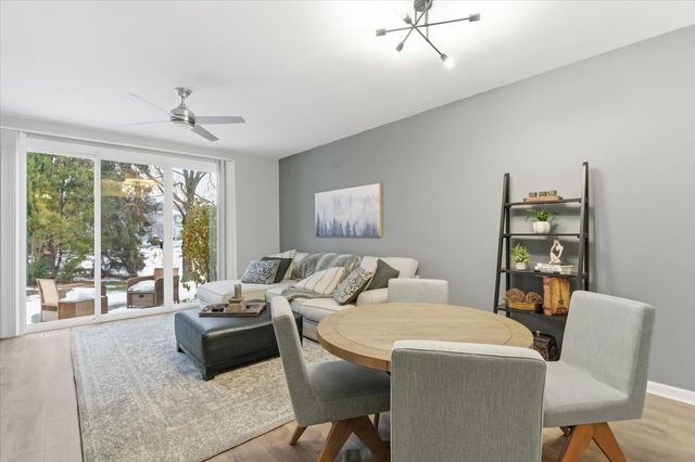 1389 S Candlestick Way, Waukegan, IL 60085