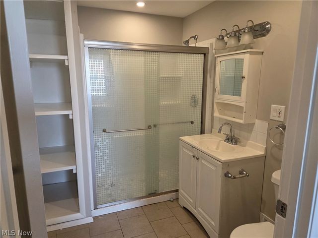 6905 Denison Avenue, Cleveland, OH 44102