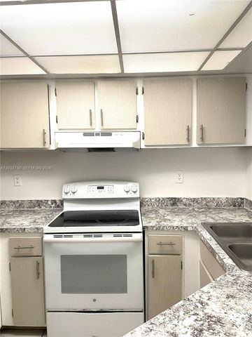 8255 SW 152nd Avenue E405, Miami, FL 33193