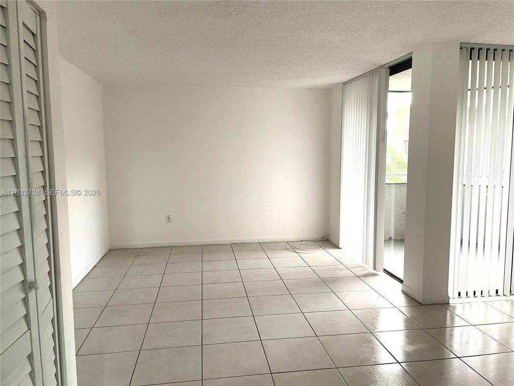 8255 SW 152nd Avenue E405, Miami, FL 33193