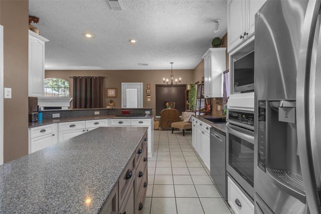 2325 Acadiana Lane, Seabrook, TX 77586