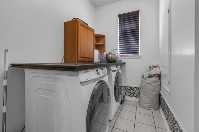 2325 Acadiana Lane, Seabrook, TX 77586