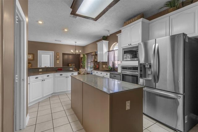 2325 Acadiana Lane, Seabrook, TX 77586