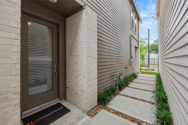 1042 Homer Street B, Houston, TX 77091