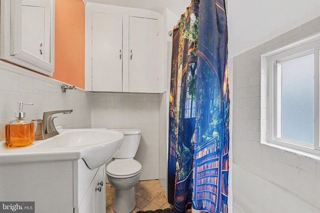 524 HILLCREST RD, York, PA 17403