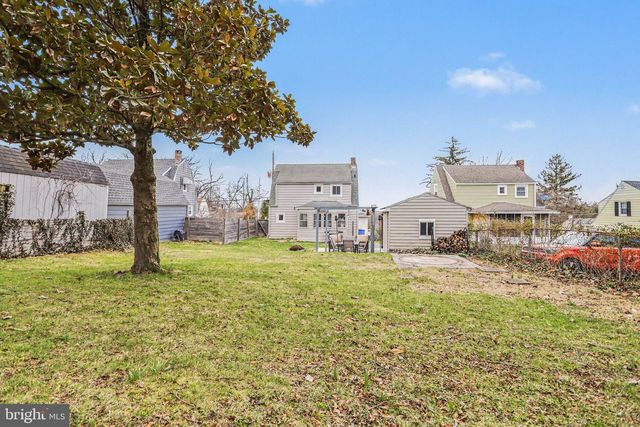 524 HILLCREST RD, York, PA 17403