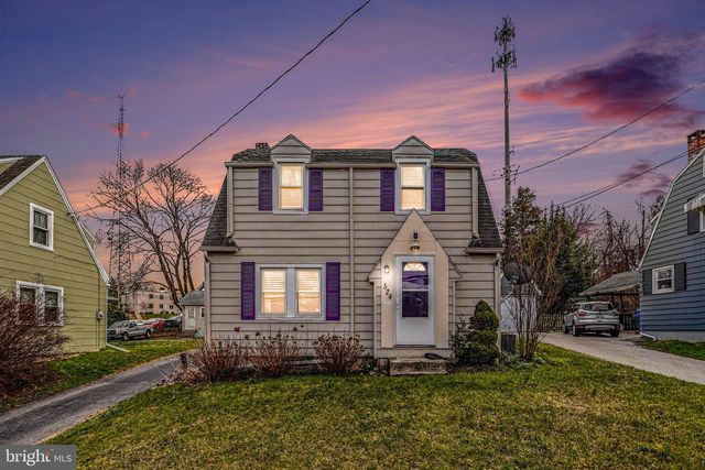 524 HILLCREST RD, York, PA 17403