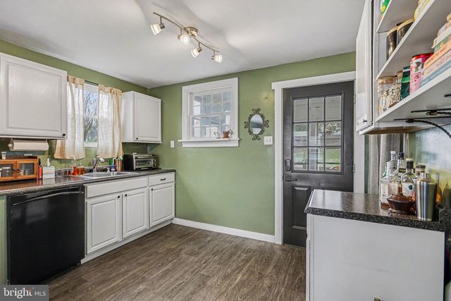 524 HILLCREST RD, York, PA 17403