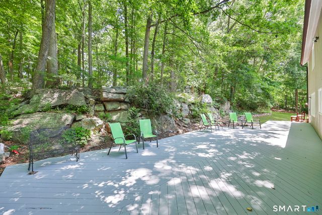 29 Foxwood Road, Trumbull, CT 06611
