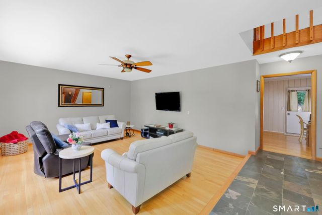 29 Foxwood Road, Trumbull, CT 06611