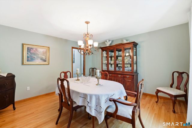 29 Foxwood Road, Trumbull, CT 06611