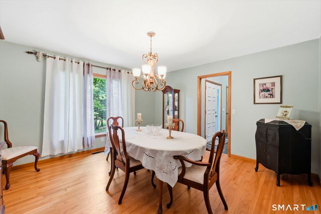 29 Foxwood Road, Trumbull, CT 06611
