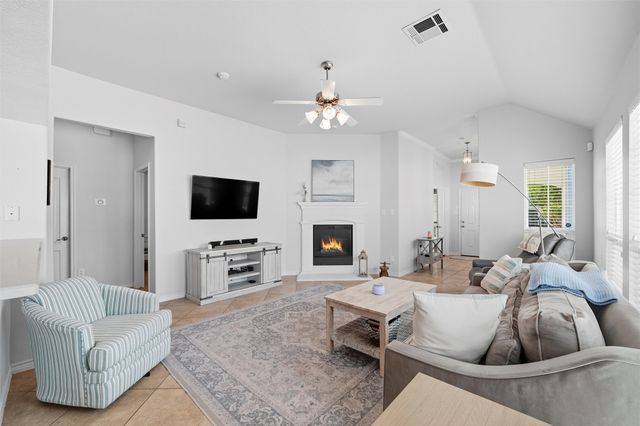 1113 King George Lane, Savannah, TX 76227