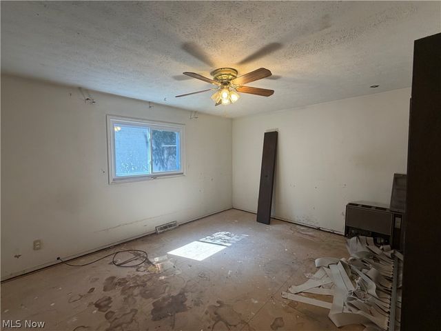 19870 Pasnow Avenue, Euclid, OH 44119