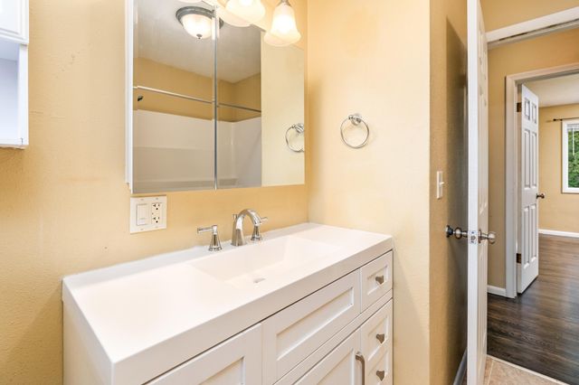 1229 W Arrowhead Road, Duluth, MN 55811