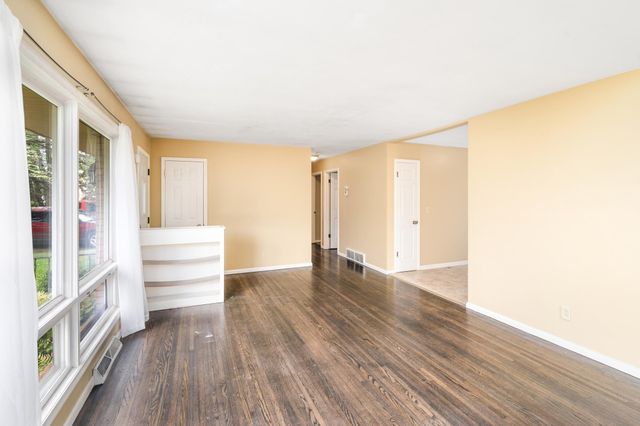 1229 W Arrowhead Road, Duluth, MN 55811