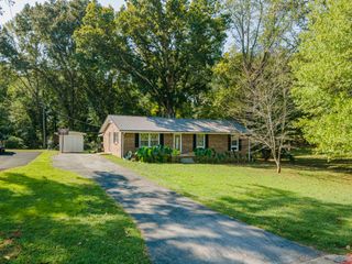 307 Stella Ave, Lawrenceburg, TN 38464