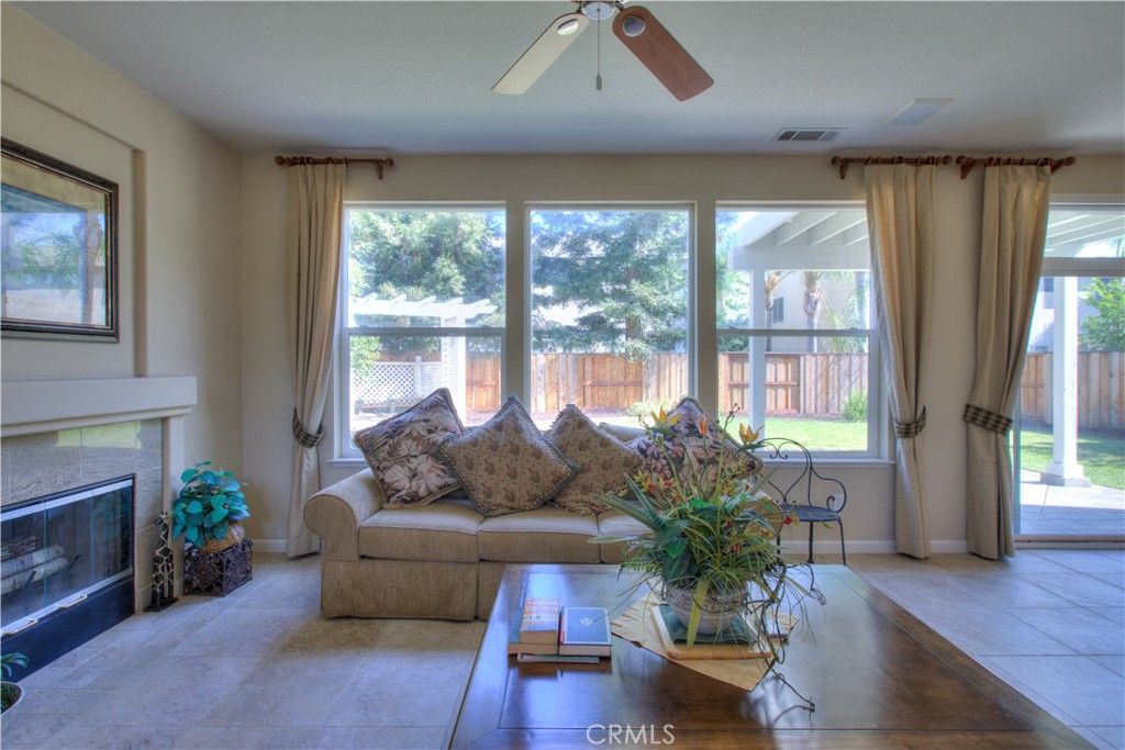Image 14 of property listing at 1929 Geneva, Manteca, CA 95337