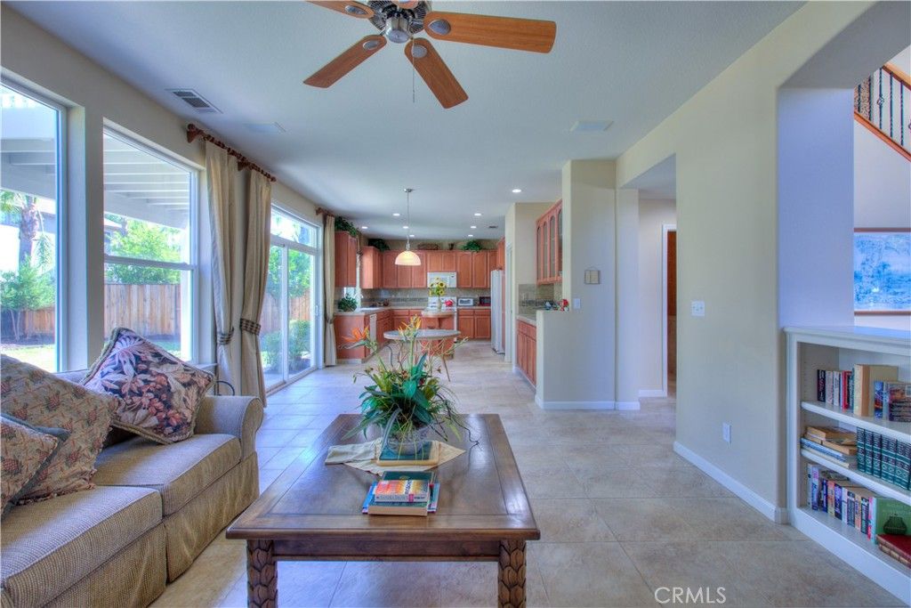 Image 15 of property listing at 1929 Geneva, Manteca, CA 95337