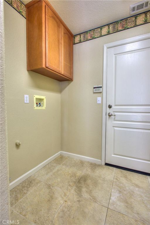 Image 27 of property listing at 1929 Geneva, Manteca, CA 95337