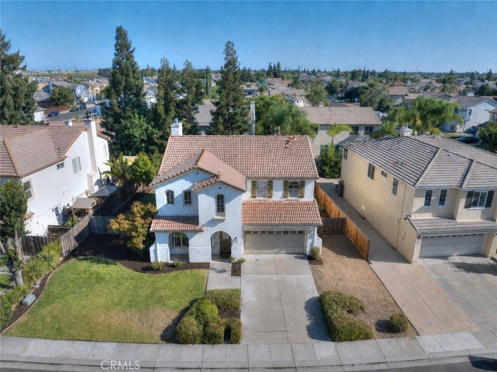 Image 4 of property listing at 1929 Geneva, Manteca, CA 95337
