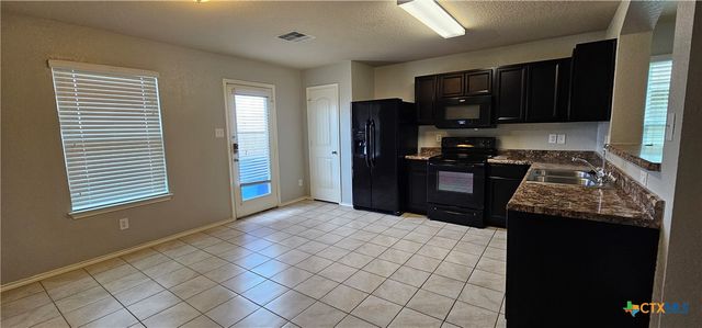 1024S Sandwell Court, Seguin, TX 78155