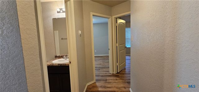 1024S Sandwell Court, Seguin, TX 78155