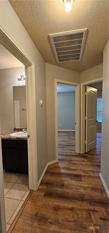 1024S Sandwell Court, Seguin, TX 78155