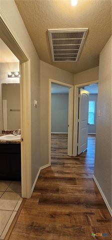 1024S Sandwell Court, Seguin, TX 78155