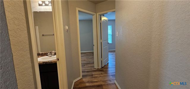 1024S Sandwell Court, Seguin, TX 78155