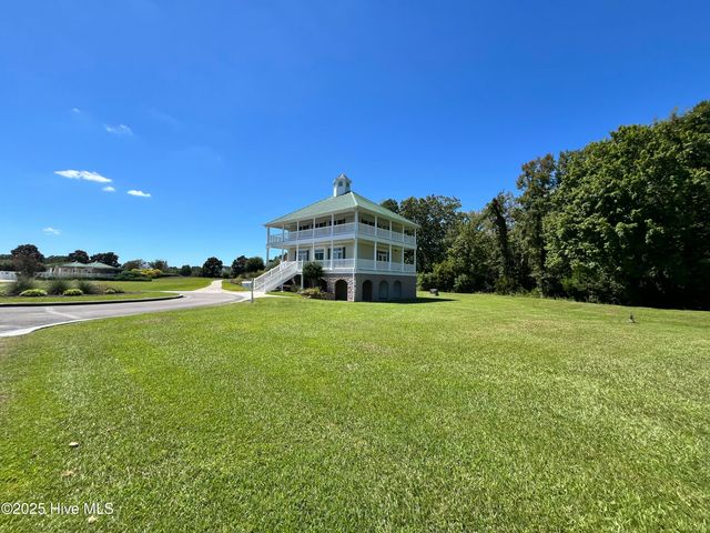 177 Carolina Way, Arapahoe, NC 28510