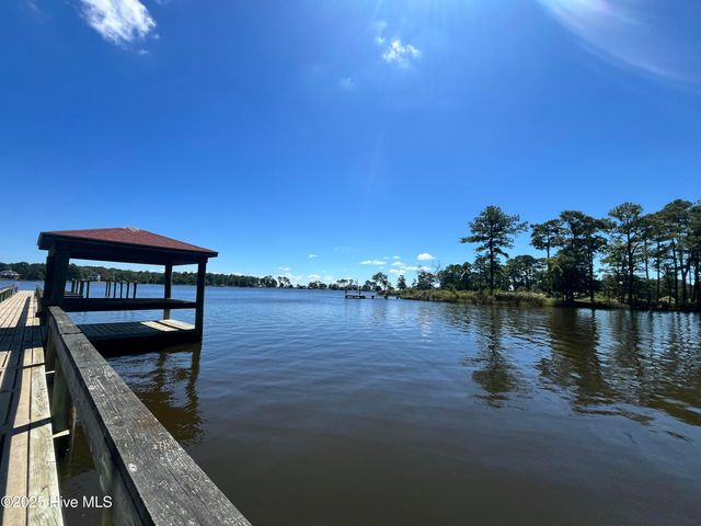 177 Carolina Way, Arapahoe, NC 28510