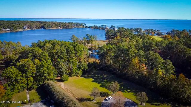 177 Carolina Way, Arapahoe, NC 28510