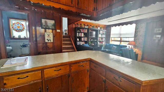 106 Maxim Dr, Hopatcong Boro, NJ 07843