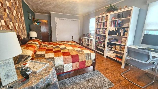 106 Maxim Dr, Hopatcong Boro, NJ 07843