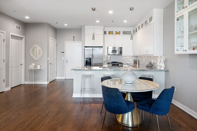 150 W Superior Street 1106, Chicago, IL 60654
