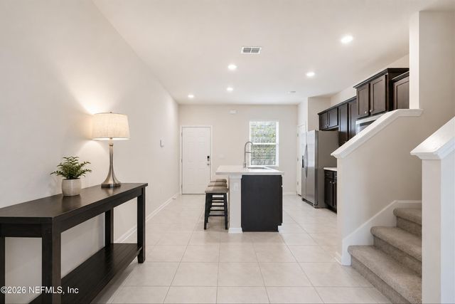 941 ROTARY Road, Jacksonville, FL 32211